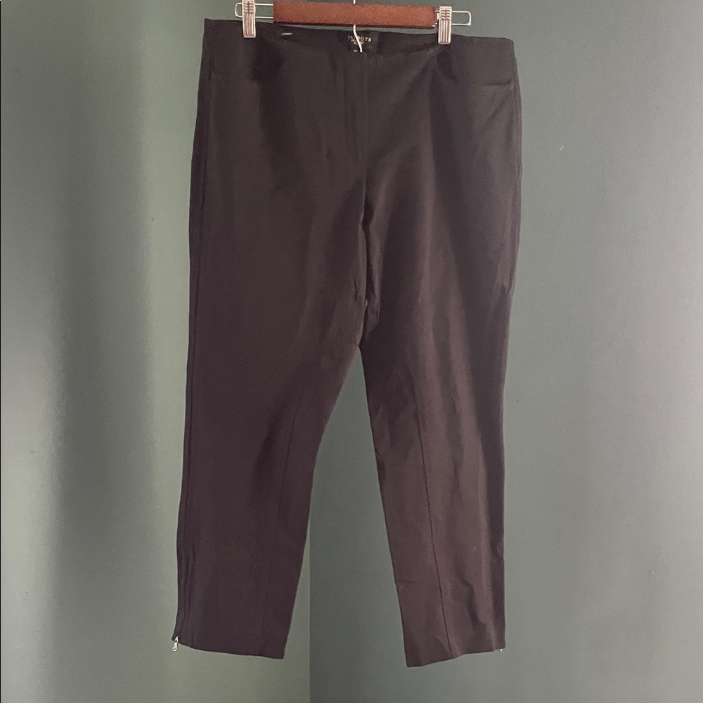 Talbots Black riding style pants Modern style cut